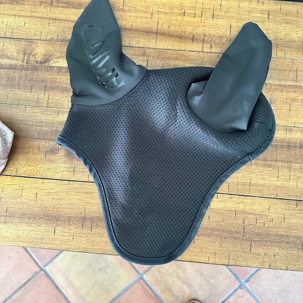 Black Horsewear Amigo Equestrian Ear Bonnet
